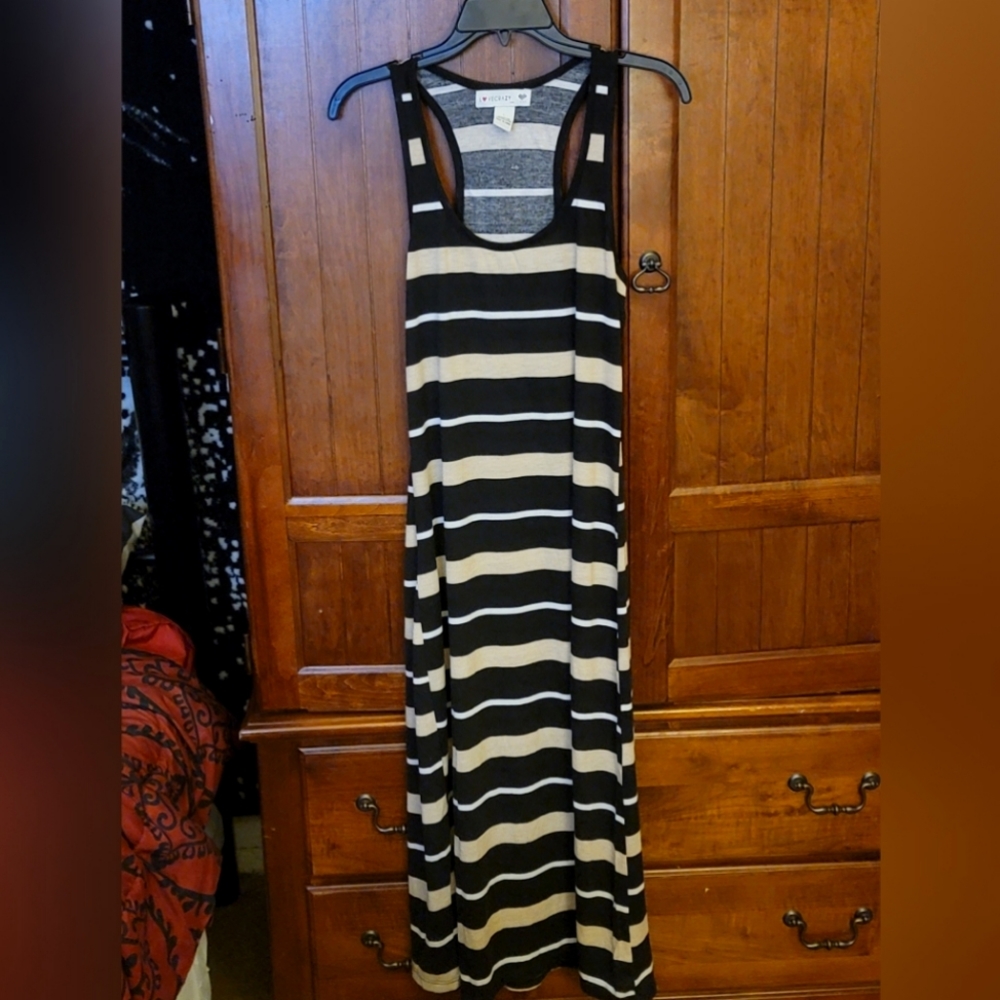 Women's Sleeveless Striped Maxi Dress